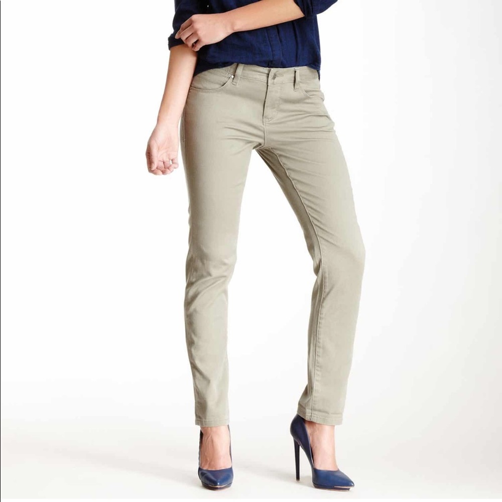 Slim Roll Pant